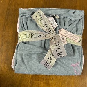 NWT Victoria’s Secret Lounge/PJ set